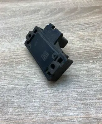 Opel Astra F Air pressure sensor 8766002