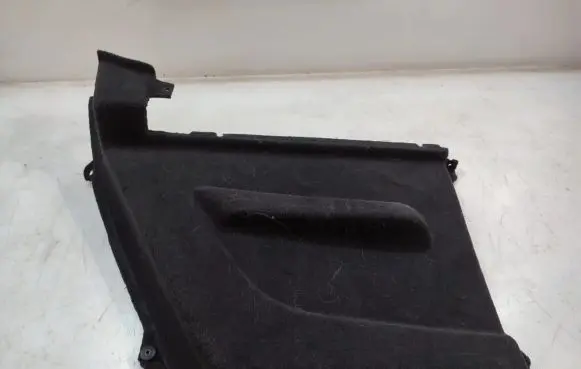 Trunk/boot lower side trim panel