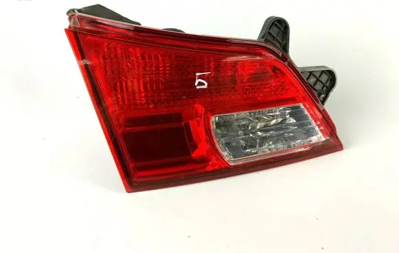 Subaru Outback Tailgate rear/tail lights