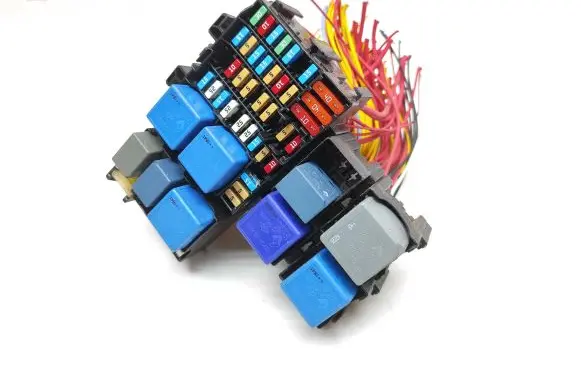 Renault Trafic III (X82) Fuse module X82PDB 93922 PRR1A0000