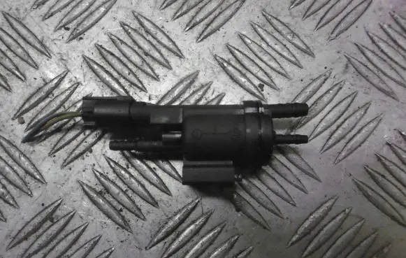 Chrysler PT Cruiser Vacuum valve 0025401497