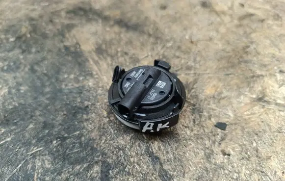 Volkswagen Golf VII Airbag deployment crash/impact sensor 5Q0959354