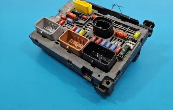 Citroen C5 Central body control module 9675877980 IMPRK1588066