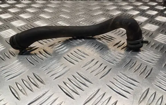 Coolant pipe/hose