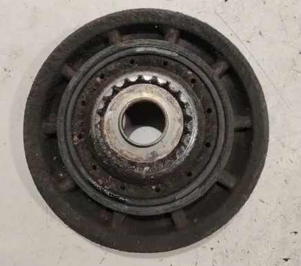 Renault Megane II Crankshaft pulley