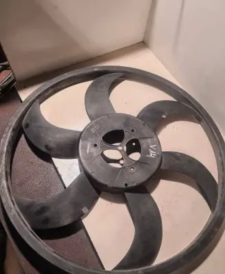 BMW 1 E81 E87 Fan impeller 8250088