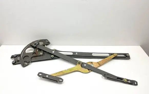 Mercedes-Benz SLC C107 Front door window regulator with motor A1077250602 1077250602