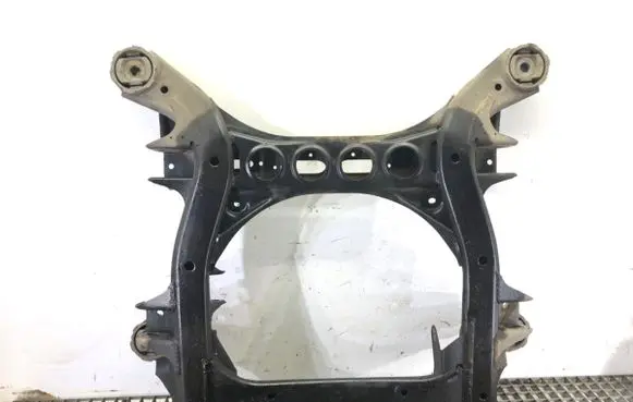 Audi Q7 4L Front subframe 7L0400025