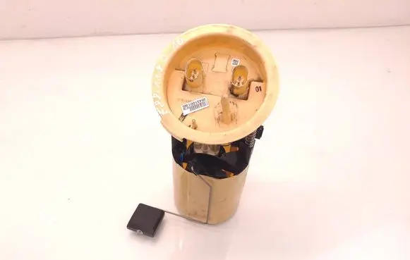 BMW 1 E82 E88 In-tank fuel pump 7190943