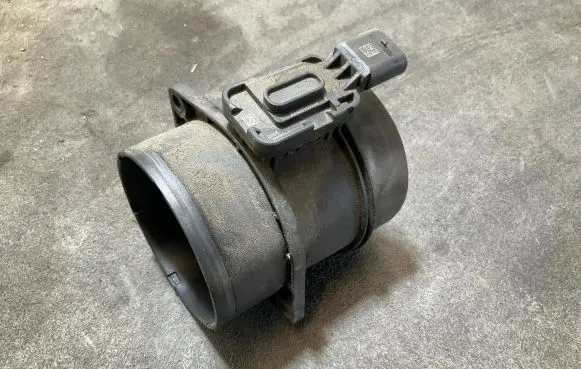 Mercedes-Benz Sprinter W906 Mass air flow meter A6450900048