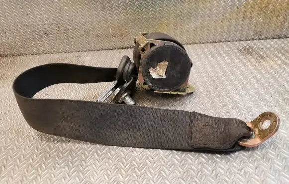 Mercedes-Benz CLK A208 C208 Rear seatbelt 2088601985
