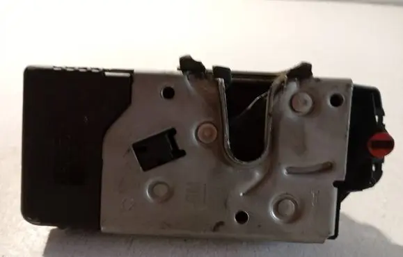 Opel Meriva A Rear door lock 13154793