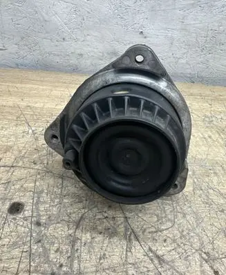 BMW 5 F10 F11 Engine mount bracket 2036040 6777373 6862351