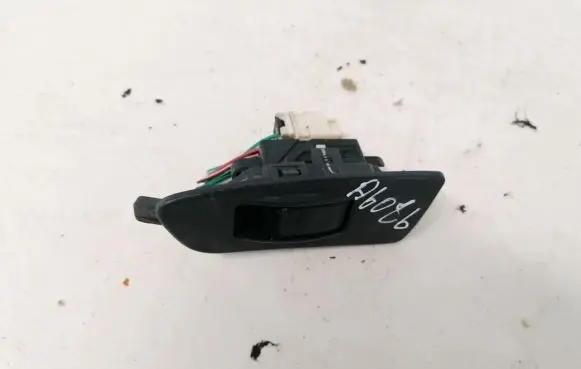 Subaru Impreza I Electric window control switch 94266ff060