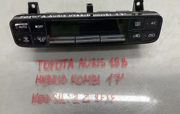 Toyota Auris E180 Climate control unit 5590020260