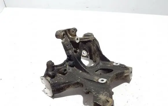 Engine mounting bracket
