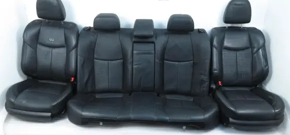 Infiniti M Seat set 
