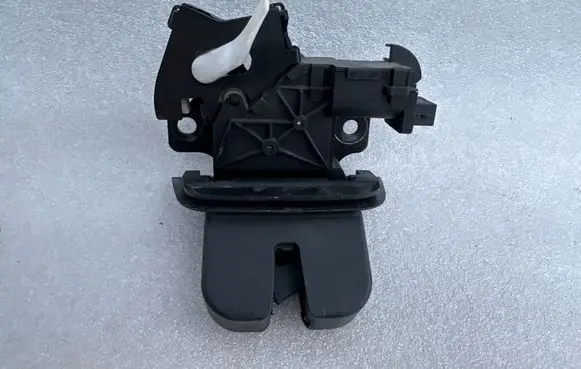 Audi Q7 4L Tailgate/trunk/boot lock/catch/latch 8P4827505B