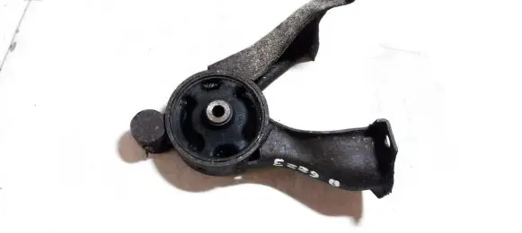 Mitsubishi Lancer Engine mount bracket 1m3502a