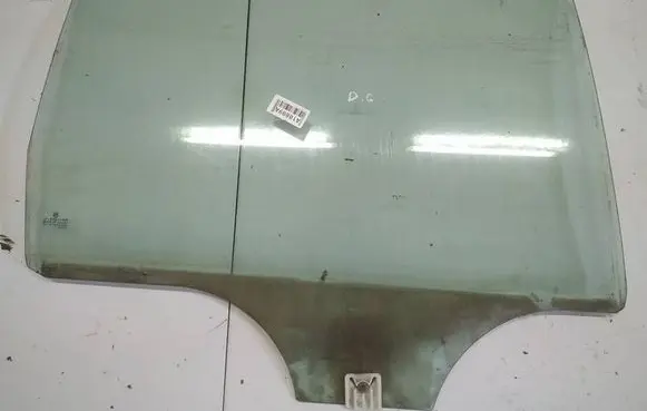 Volkswagen PASSAT B5.5 Rear door window glass AS2