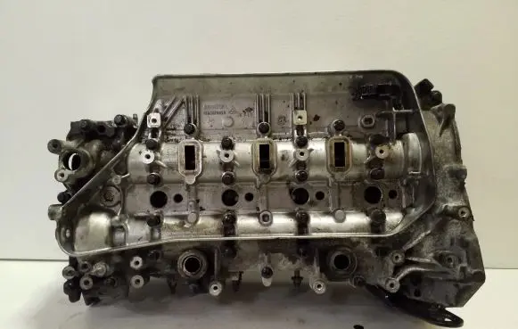 Nissan X-Trail T32 Engine head 110422959R 130C07962R