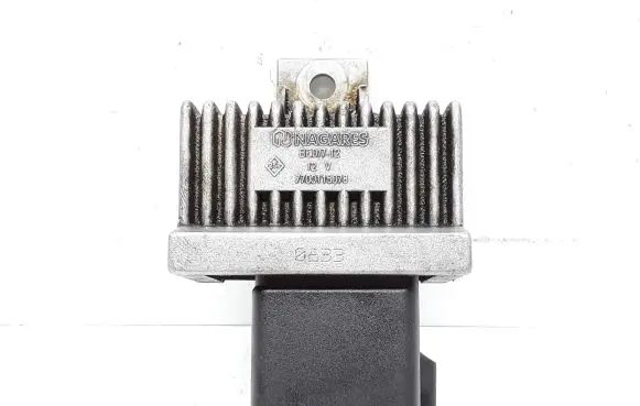 Volvo S40, V40 Glow plug pre-heat relay 7700115078