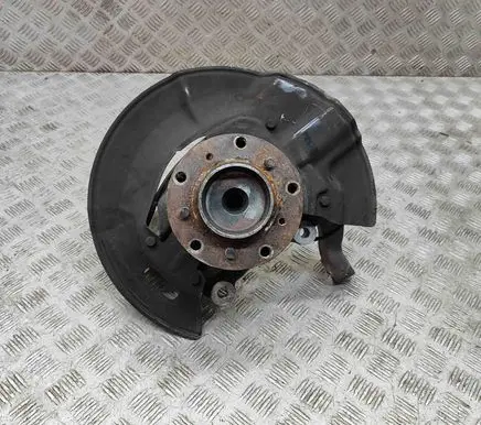 BMW 5 E39 Front wheel hub 1096496