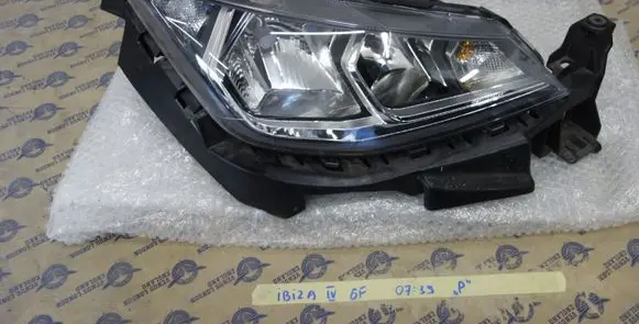 Seat Ibiza IV (6J,6P) Headlight/headlamp 6F1941006B
