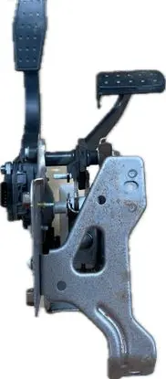 Buick Enclave II Pedal assembly 84310954