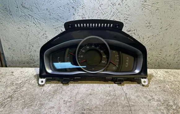 Speedometer (instrument cluster)