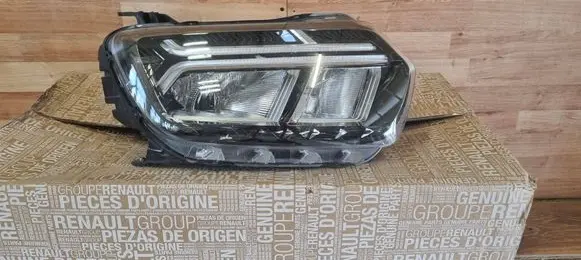 Dacia Duster II Headlight/headlamp 260109550R 148R00