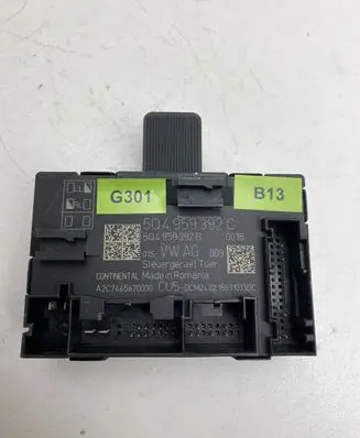 Volkswagen Golf V Door control unit/module 5Q4959392C