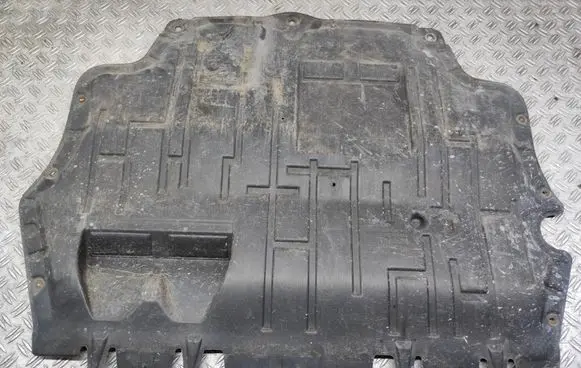 Volkswagen PASSAT B7 Engine splash shield/under tray 3C0825237H 680030 3C0825235M