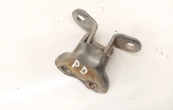 Toyota Corolla Verso AR10 Rear door lower hinge 