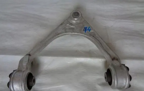 Jaguar XE Front control arm GX73-3084