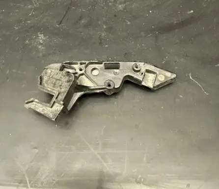BMW 4 G22 G23 G24 G26 Fender mounting bracket 7450396