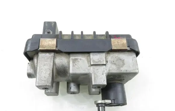 Ford Mondeo Mk III Turbine electric control actuator 712120 6NW008412 6NW008412712120