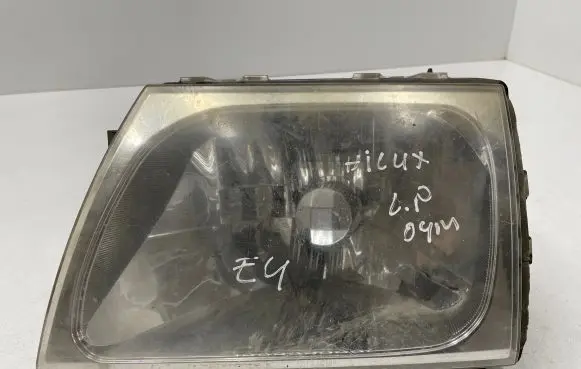 Toyota Hilux (AN10, AN20, AN30) Headlight/headlamp E130738