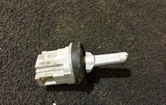 Volkswagen Golf IV Interior temperature sensor 1k0907543a