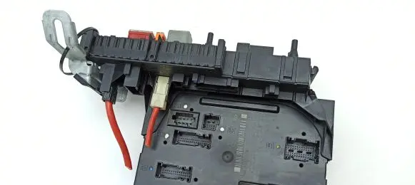 Mercedes-Benz E W212 Fuse module 2129003702 2125452832 2129026601