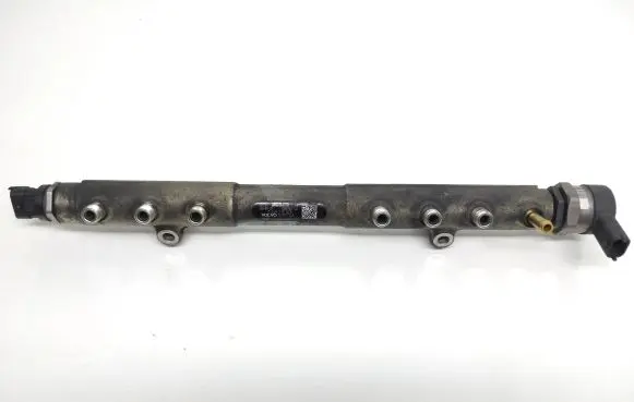 Volvo XC70 Fuel main line pipe 30757146 30777576 0281002707