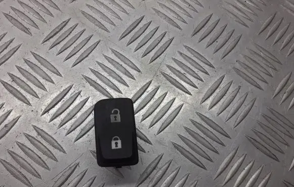 Volvo S40 Central locking switch button 30669957
