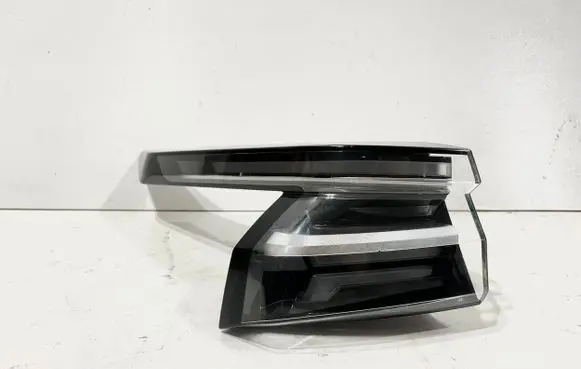 Nissan Qashqai J12 Rear/tail lights 26555HN20A 10022025 01710801AB