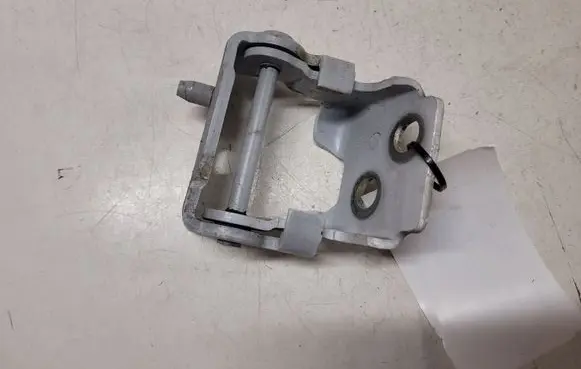 Citroen C5 Front door lower hinge 