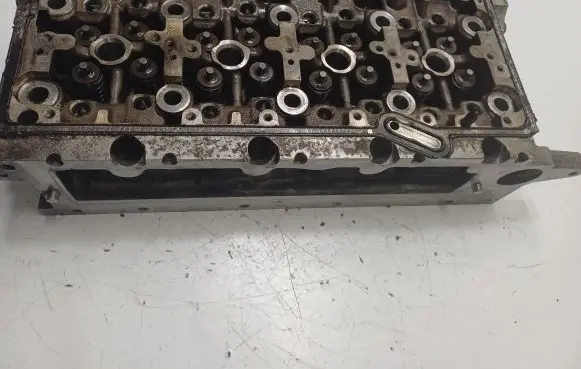 Volkswagen Golf VII Engine head 04L103373E