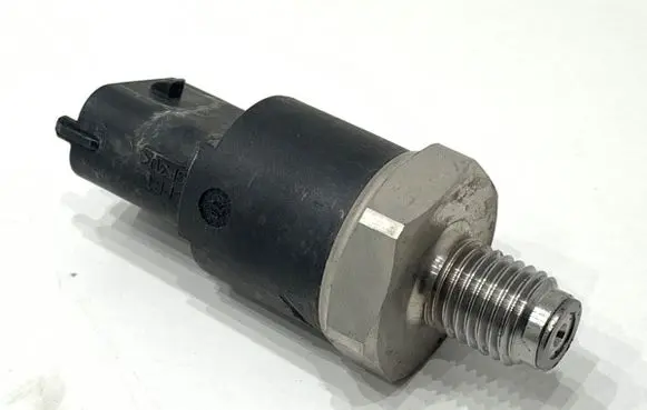 Opel Astra H Fuel pressure sensor 0281002398