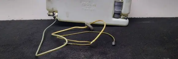 Fiat X1 - 9 Windshield washer fluid reservoir/tank 