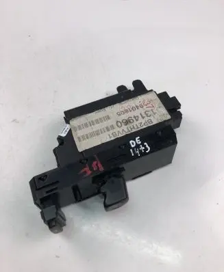Volvo V70 Electric window control switch 30746075