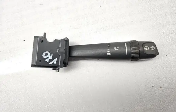 Volvo V70 Front wiper blade arm ANJ971045C