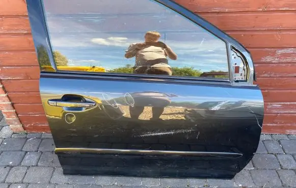 Lexus RX 300 Front door